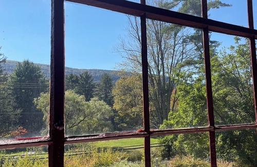 Mount Tremper Cottage | Woodstock Stone Cottage mountain views 2/1