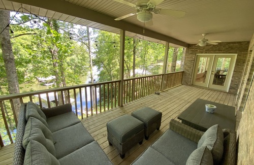 Winchester House | Woodsy 6br Lake House W/Dock Near Twin Creeks