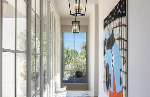 Sherman Oaks House | Woodvale Rd- Royal Oaks Retreat with Guest House & Captivating Views