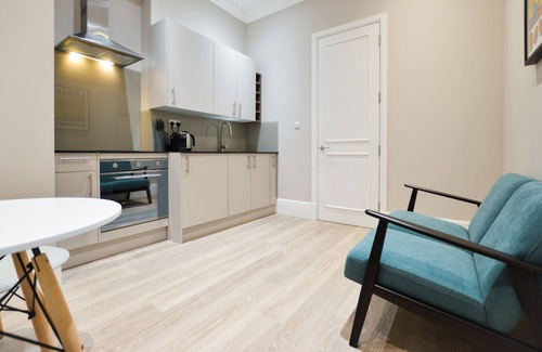 Highgate Apartment | Woodview Serviced Apartments by Concept Apartments