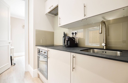 Highgate Apartment | Woodview Serviced Apartments by Concept Apartments