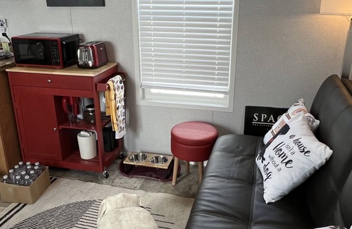 Crescent City Cottage | "Woof" Lodge minutes from the Beach and Redwoods
