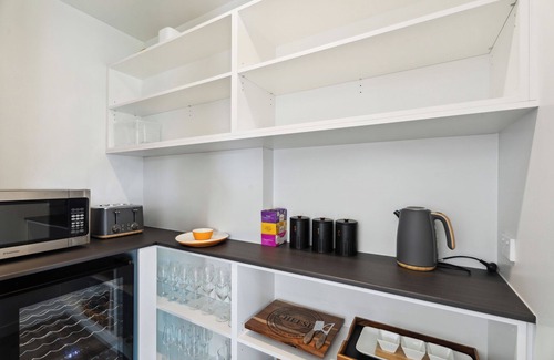 Lowburn House | Wooing Tree Beauty - Cromwell Holiday Home