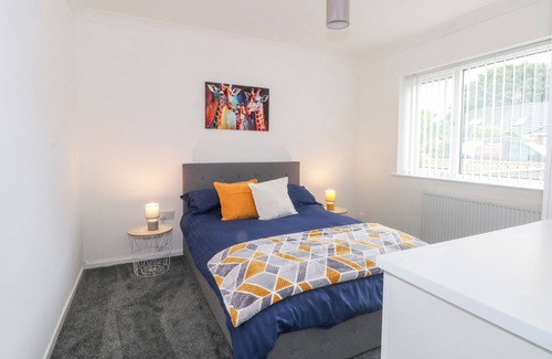 Wigan House | WORDSWORTH, pet friendly, with a garden in Billinge