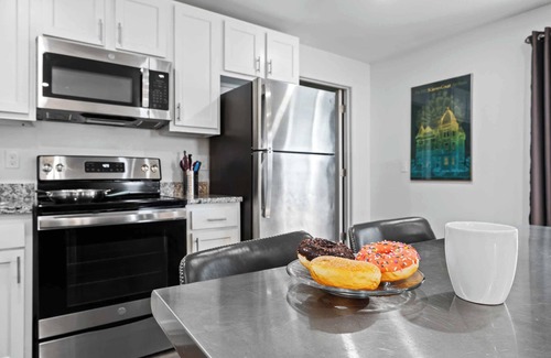 Phoenix Hill Apartment | Work-Friendly Container Stay & Bourbon Nearby | #2