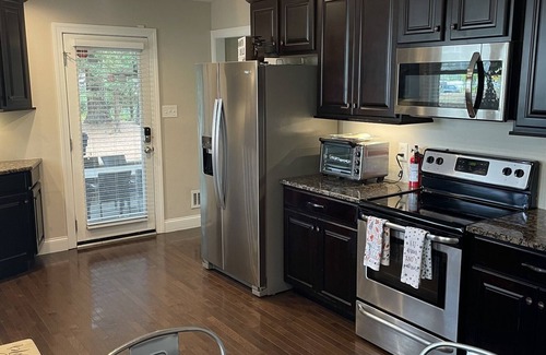 North Hills House | Work + Play at North Hills | Relax, Shop, & Dine