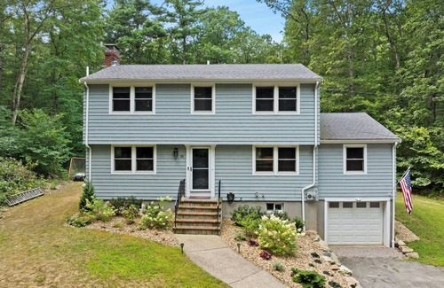 Foxboro House | World Cup Woods Retreat - AC, Fast WiFi, Privacy - 4 miles from Boston Stadium