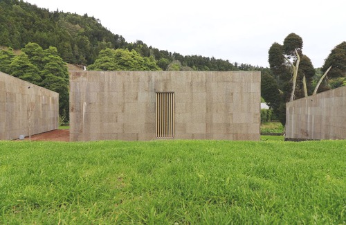 Furnas House | World's Nests Furnas Pods Village - Tentilhão