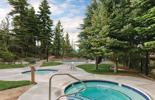 Tahoe Village Condo | Worldmark Lake Tahoe in Stateline-2 BR Tahoe 3