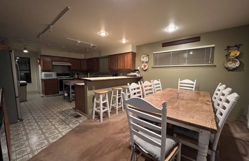 Oak Shores House | Wow! 2 Master Suites, Lake Naci Views, WiFi, and Private Slip!