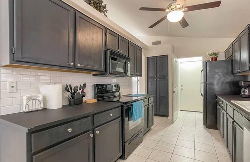 Sierra Tempe House | Wow! 3BDR Single-story home in Tempe/Chandler