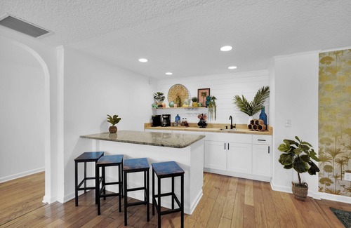 Jacksonville Beach House | WOW 4 blocks to beach w/Unique POOL! 3min walk to local coffee/shops/playground