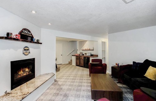 Wichita House | WOW! Spacious Retreat & amazing yard 2400+4bd/3bth