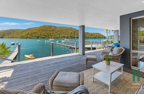 Woy Woy Bay House | Woywoy · PrivateJetty Kayak Pets allow Nest Woy Woy Bay