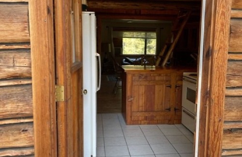 Condon Cabin | Wrangler Log Cabin Sleep 8