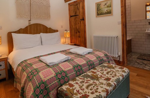 Picklescott Cottage | WREN COTTAGE, romantic, character holiday cottage in Church Stretton