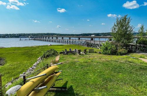 Edgecomb Hotel | Writer’s Cove