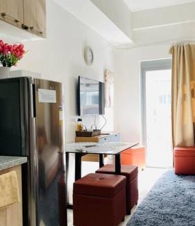Mandurriao Apartment | WV2 Condotel Luxury