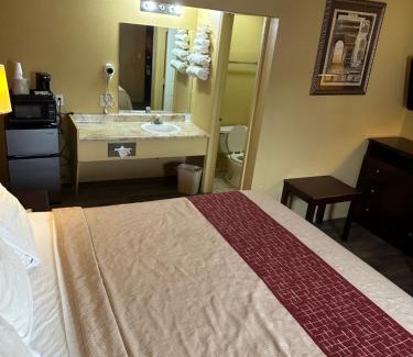 Clinton Hotel | Wye Motel