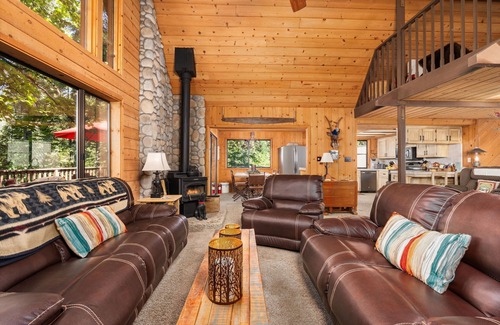 Sierra Cedars Cabin | Wyldwood | 3 bedroom+LOFT & BAR!
