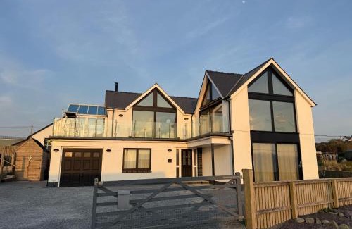 Gwbert House | Wyn Y Mor