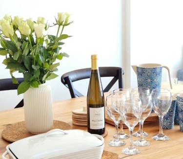 Gwbert House | Wyn Y Mor