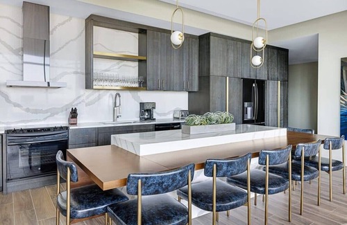 Downtown Atlanta Condo | Wyndham Atlanta Resort | 1BR/1BA King Bed Suite