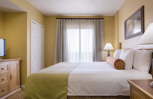 Lake Buena Vista Resort | Wyndham Bonnet Creek - Pools, Dining, Mini Golf - 1BR Deluxe