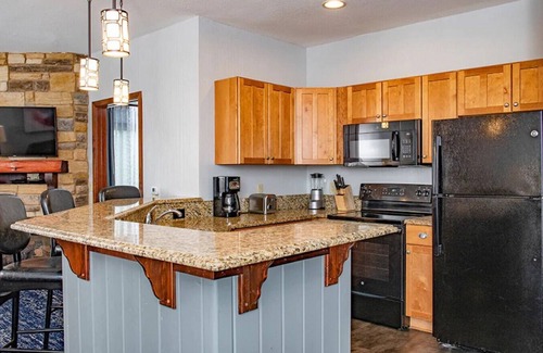 Lake Delton Apartment | Wyndham Glacier Canyon 2 Bedroom Deluxe w/access to an extraordinary Water Park