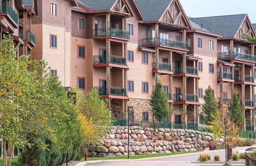 Lake Delton Apartment | Wyndham Glacier Canyon 2 Bedroom Deluxe w/access to an extraordinary Water Park