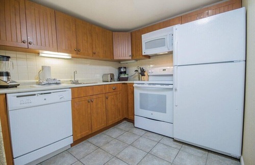 Yachting Village Condo | Wyndham Newport Onshore- Two Bedroom in the center of the harbor