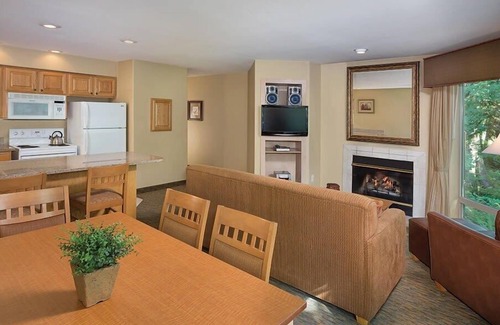 Welches Condo | Wyndham Whispering Woods|2BR/2BA Queen Suite w Blc