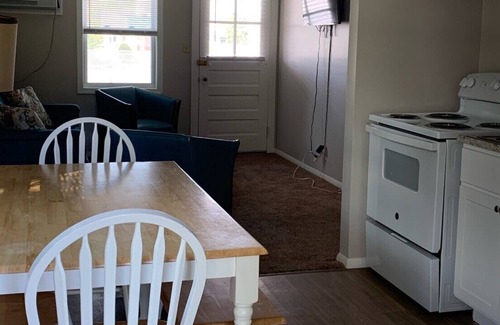 West Ocean City Cabin | X-Large, 2Br Poolside Cabin! Perfect for Family Vacation!