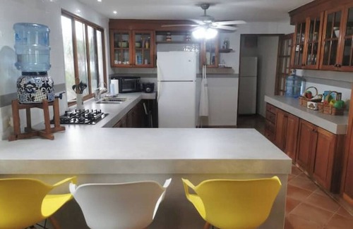 Playa Coronado Villa | X-LARGE jacuzzi pool and bohio