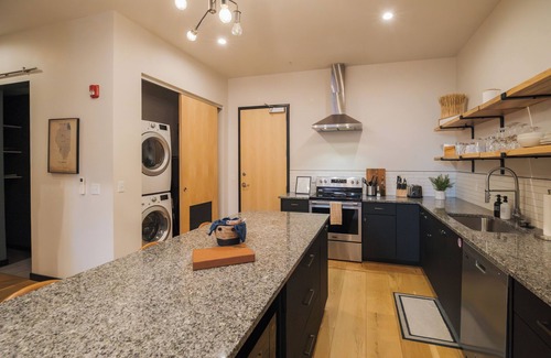 Effingham Apartment | XCHNG Downtown Loft Living