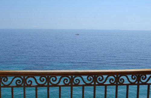 Ermoupoli Hotel | Xenon Apollonos