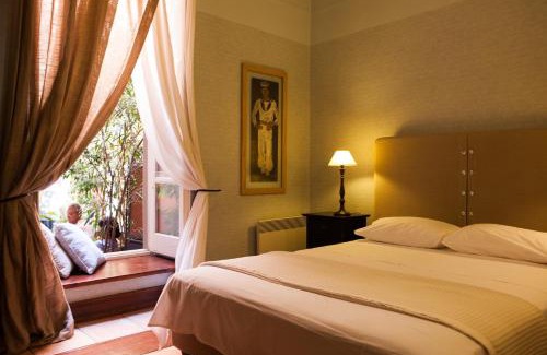 Ermoupoli Hotel | Xenon Apollonos