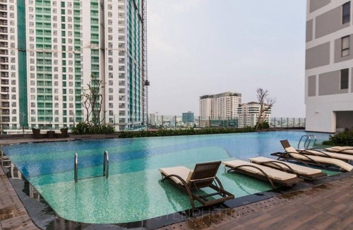 Bach Dang Riverside Apartment | Xi House Rivergate 1805-city center-free gym/pool