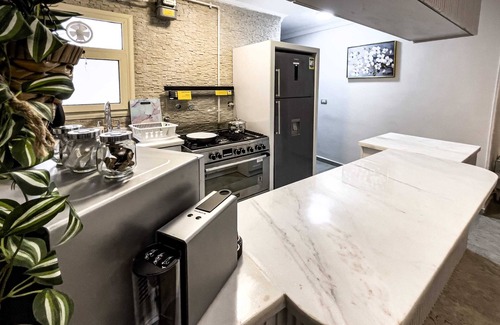 Qasr an-Nil Apartment | Xuru Stay I Elegant & Modern 3 BDR Apt. @ Heliopolis