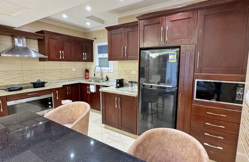 Heliopolis Apartment | Xuru Stays I Ocean Blue - 5 Min to Airoprt