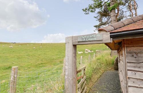 Pontfadog House | Y Caban