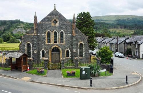 Dolwyddelan Hotel | Y Gwydyr Hotel - Dolwyddelan