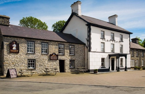 Tregaron Hotel | Y Talbot Tregaron