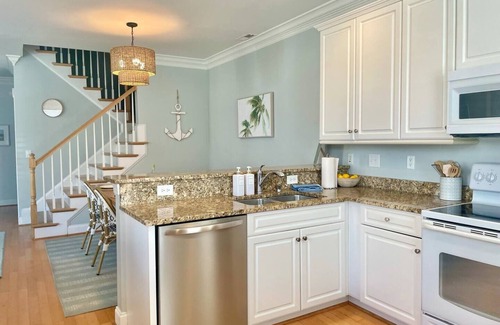 Southport House | ☆Yacht Basin Getaway☆ Walk To The Waterfront, Provision Company, Fishy Fishy