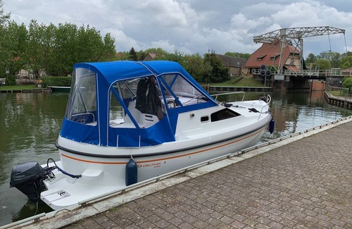 Oberhavel Boat Rental | Yacht Pedro Levanto 32 for 2 + 2 people.