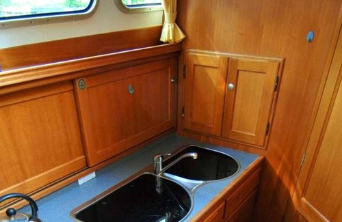 Oberhavel Boat Rental | Yacht Pedro Skiron 35 for 4 + 2 people.