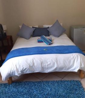 Schoemansville House | Yacht View Lodge