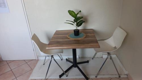 Schoemansville House | Yacht View Lodge