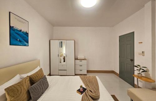 Thep Kasattri House | Yachting House Thalang Phuket,Near the beach and airport