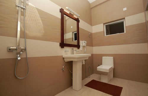 Debarawewa Hotel | Yala Hotel River Front
